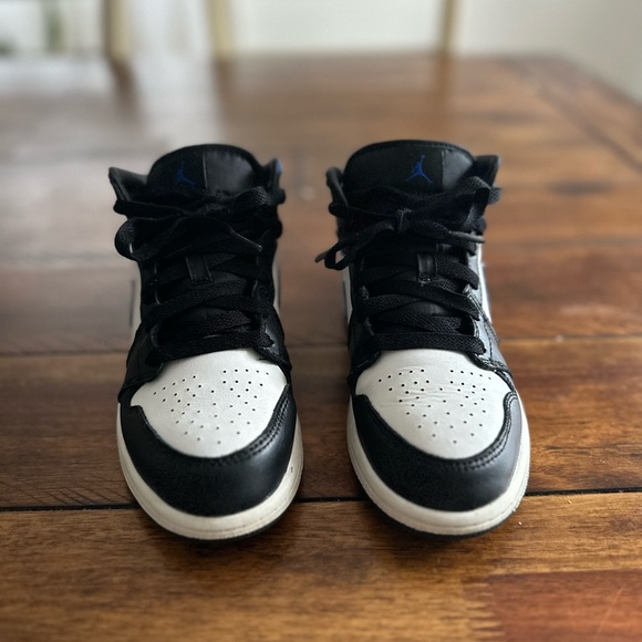 Youth Jordan’s Mid 1 Racer Blue - Picture 4 of 5